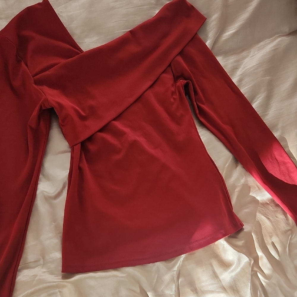 SHEIN Red Off-Shoulder Long Sleeve Top